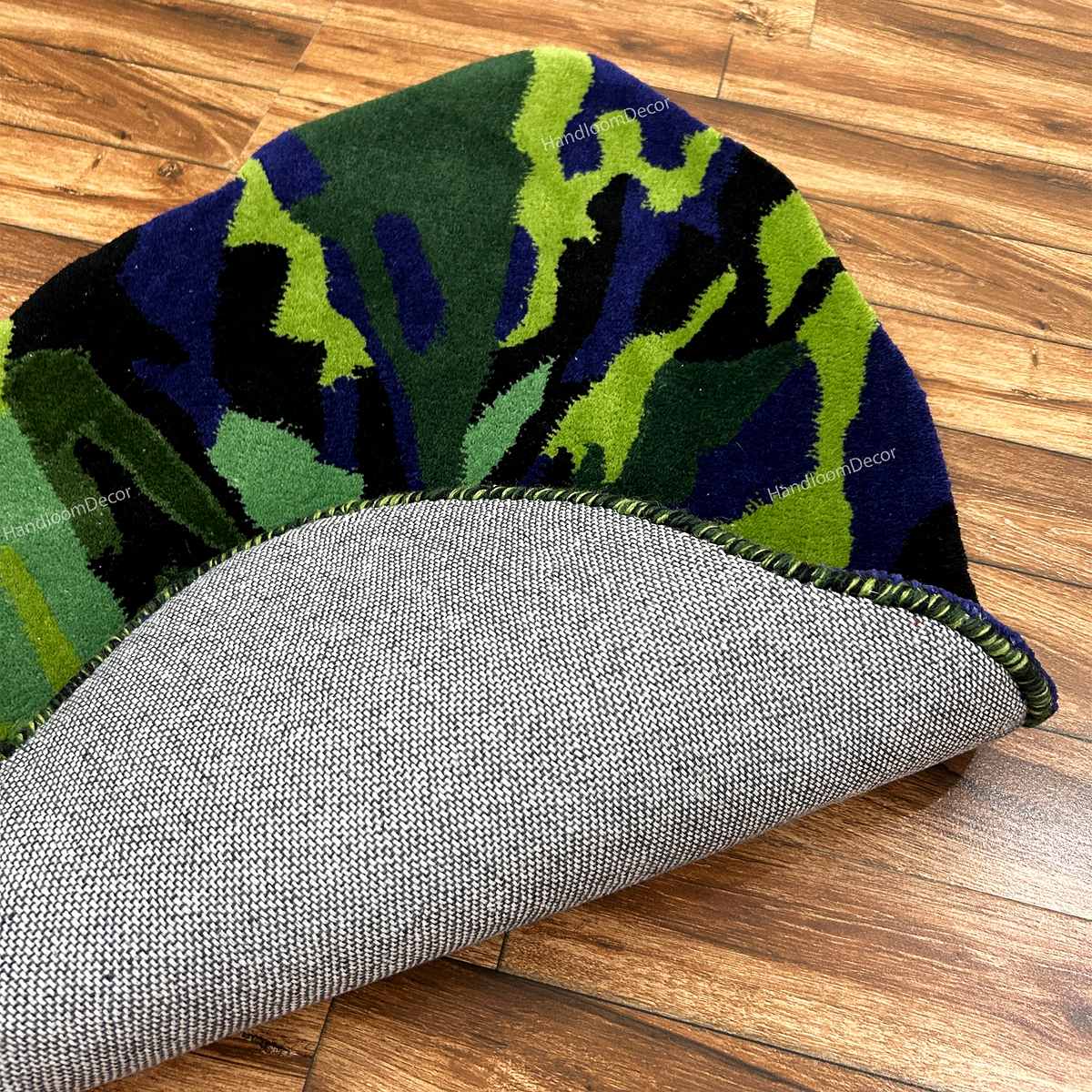 Green Monstera Leaf Hand Tufted Wool Rug - Image 5